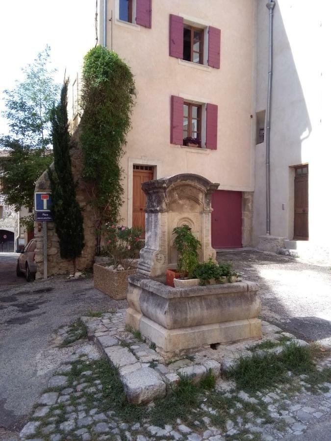 בווי-לה-בארוני La Maison Derriere La Fontaine מראה חיצוני תמונה