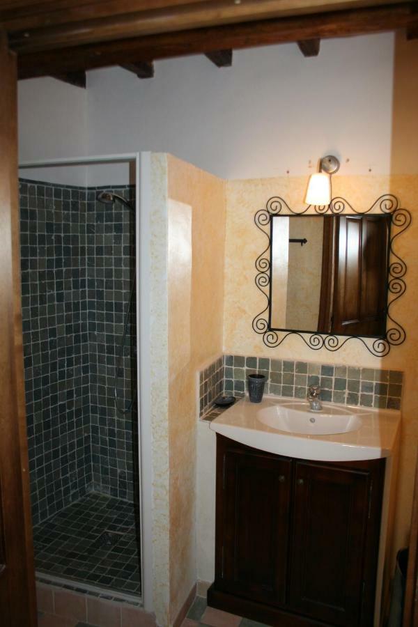 בווי-לה-בארוני La Maison Derriere La Fontaine מראה חיצוני תמונה