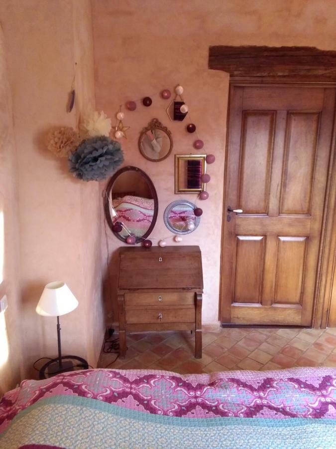 בווי-לה-בארוני La Maison Derriere La Fontaine מראה חיצוני תמונה